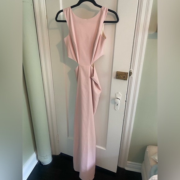 Arti Gogna Gown - Picture 2 of 5